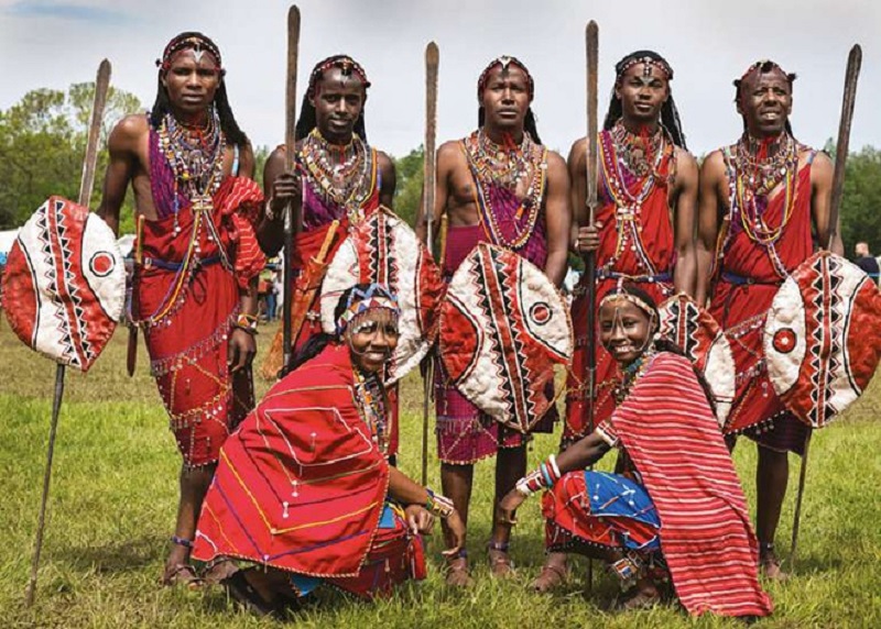 trang phục của người dân Châu Phi